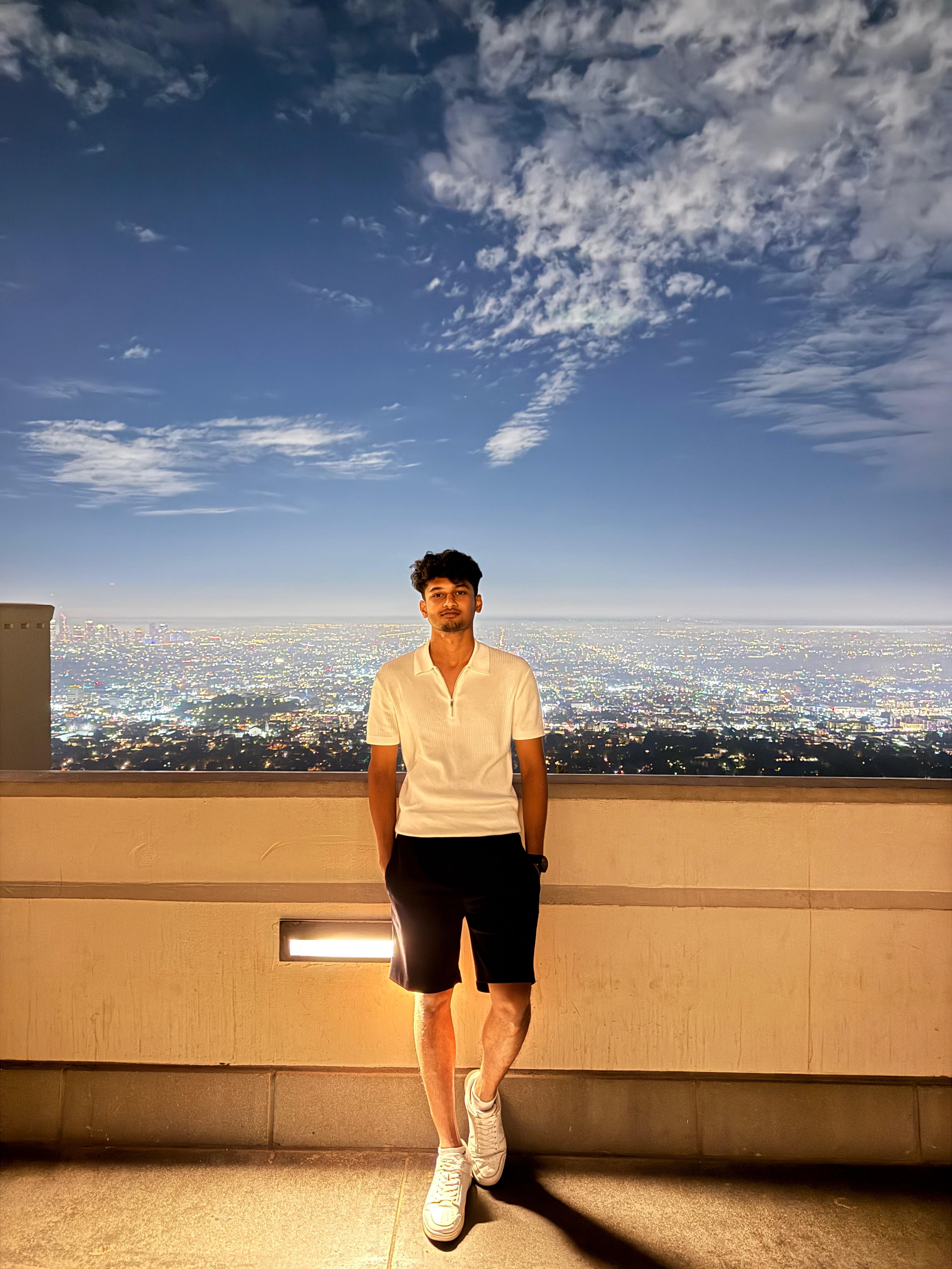 Eniyan Ezhilan Sumathi